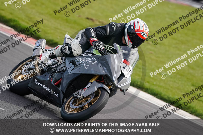 donington no limits trackday;donington park photographs;donington trackday photographs;no limits trackdays;peter wileman photography;trackday digital images;trackday photos